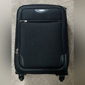 Samsonite Expandable Carry-on Spinner Roll Bag